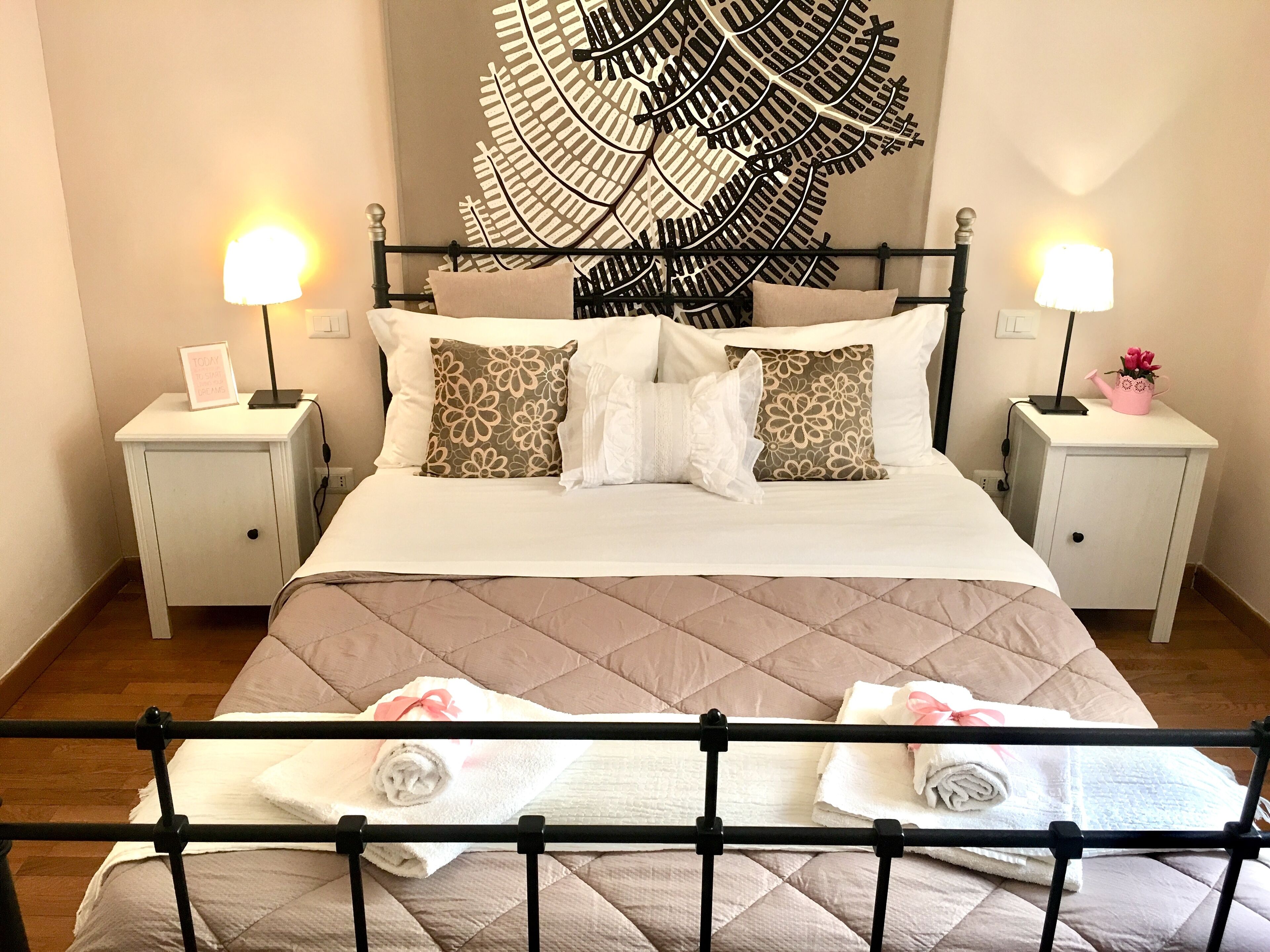 2 bedrooms, desk, soundproofing, iron/ironing board