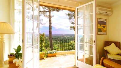 Villa Olivade. Panoramic Sea Views – Private Balconies, Terraces & Garden