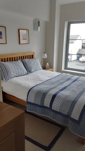 3 soverom, strykejern/-brett, reiseseng for barn og wi-fi (inkludert)