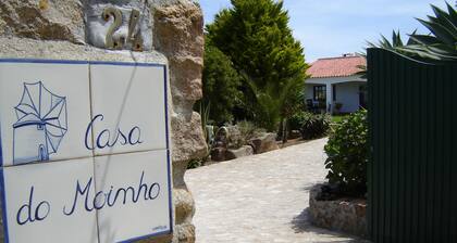 Casa do Moinho, villa with a heated pool near the beach in Sintra, self check-in