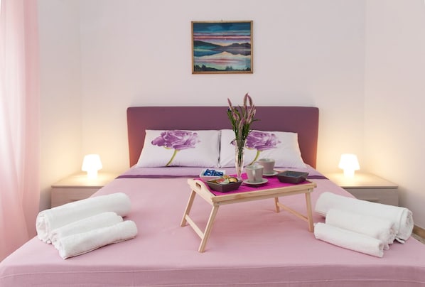 2 bedrooms, iron/ironing board, travel crib, free WiFi