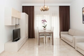 Smart TV, DVD player, books