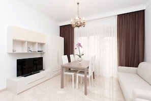 Smart TV, DVD player, books