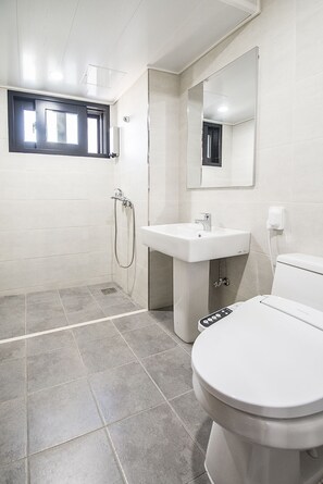 Family Suite, Terrace, Ocean View | Bathroom | Shower, free toiletries, hair dryer, slippers