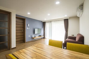 Family Suite, Terrace, Ocean View | Desk, blackout drapes, soundproofing, free WiFi - W Ocean Pension (Seogwipo)
