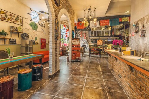 DREAMS TRAVEL INTERNATIONAL YOUTH HOSTEL