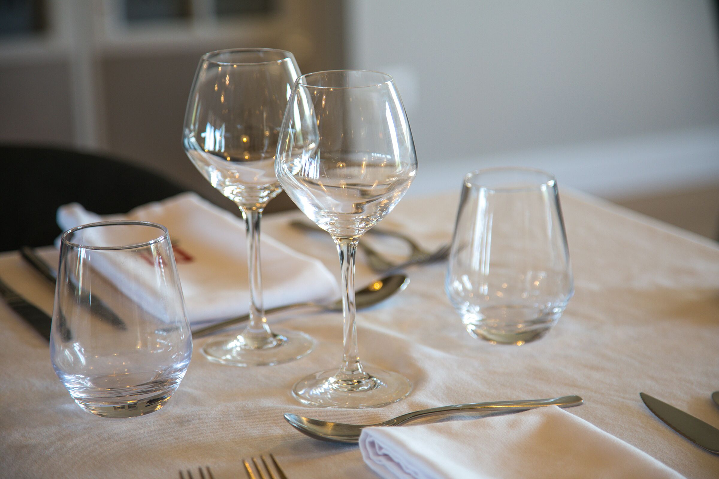 lunch and dinner served, french cuisine