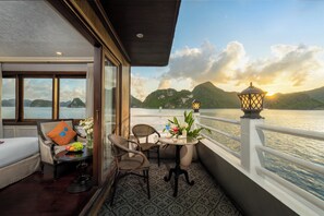Premium Terrace Suite - 3 Days 2 Nights | In-room safe, desk, blackout drapes, soundproofing - Halong Athena Cruise (Ha Long)