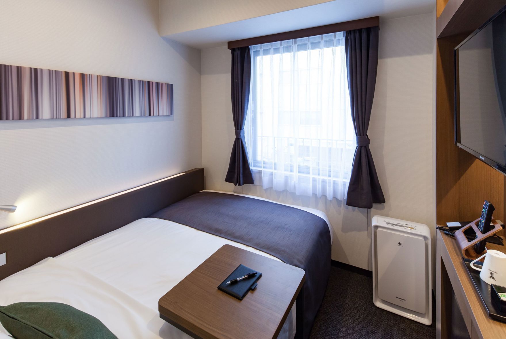 Down duvets, in-room safe, desk, blackout curtains