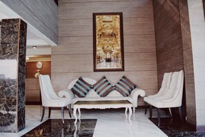 Sala de estar en el lobby