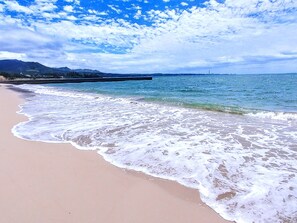 Beach nearby - Kariyushi Condominium Resort Kin Yaka Seaside (Kin)