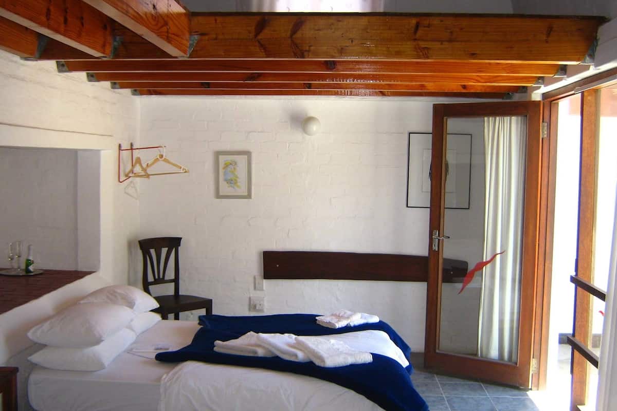 Camera Basic con letto matrimoniale o 2 letti singoli | Wi-Fi gratuito, lenzuola