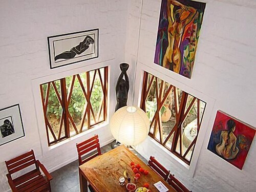 Alternative Space B & B