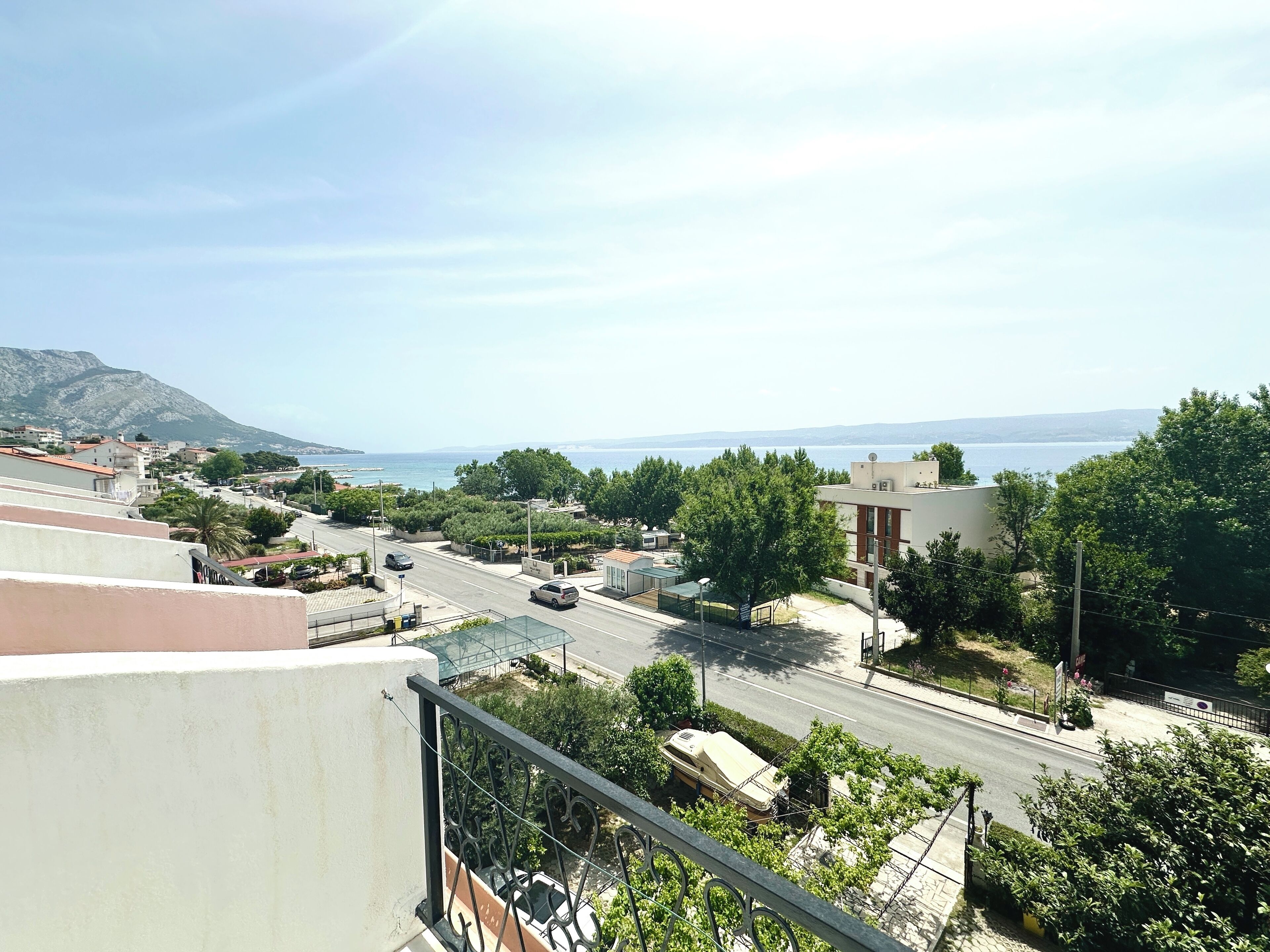 Superior Double Room, 1 King Bed, Balcony, Mountain View