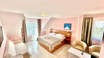 Minibar, blackout curtains, free WiFi, bed sheets