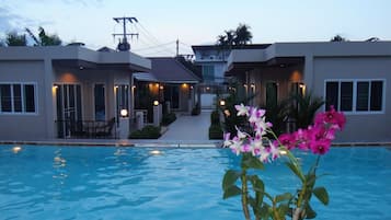 Outdoor pool, sun loungers