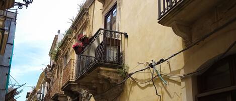 Vue depuis lâhĂ©bergement