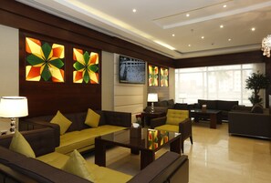 Lobby sitting area - Intour Jazan Hotel (Jizan)