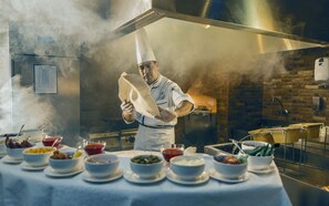 Breakfast, lunch, dinner served; international cuisine  - Intour Jazan Hotel (Jizan)