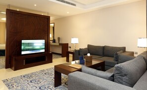 Honeymoon Suite | Living area | TV - Intour Jazan Hotel (Jizan)