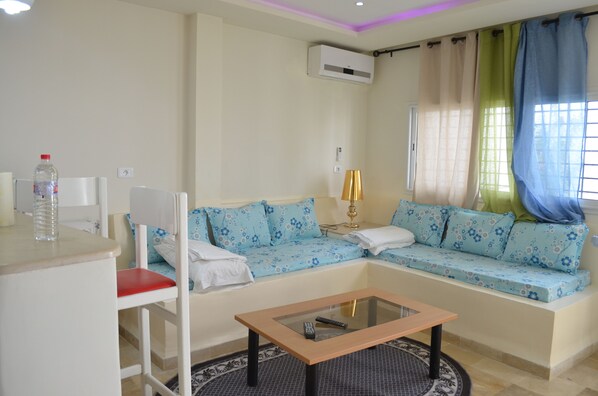 Studio (Yasmina) | Living area