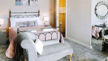 Double Room, 1 Bedroom, Ocean View (The Atlantic View Room) | 1 bedroom, memory foam beds, individually decorated