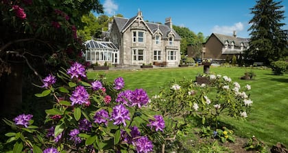 Claymore Guest House and Apartments