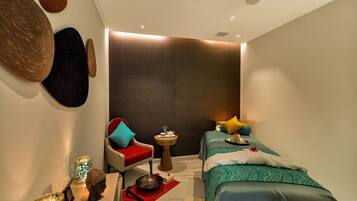 Sauna, steam room, body treatments, 2 treatment rooms, massages