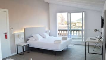 In-room safe, desk, blackout drapes, free WiFi