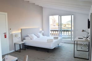 In-room safe, desk, blackout curtains, free WiFi - Hotel Boutique España (Llucmajor)