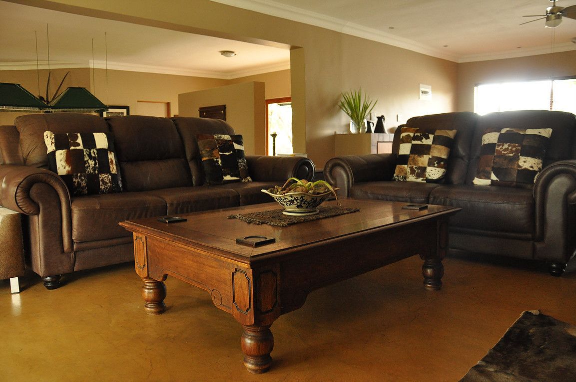 Chalet, 4 Bedrooms (Leadwood Lodge) | Living room | TV