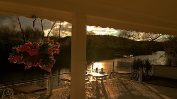 Lago