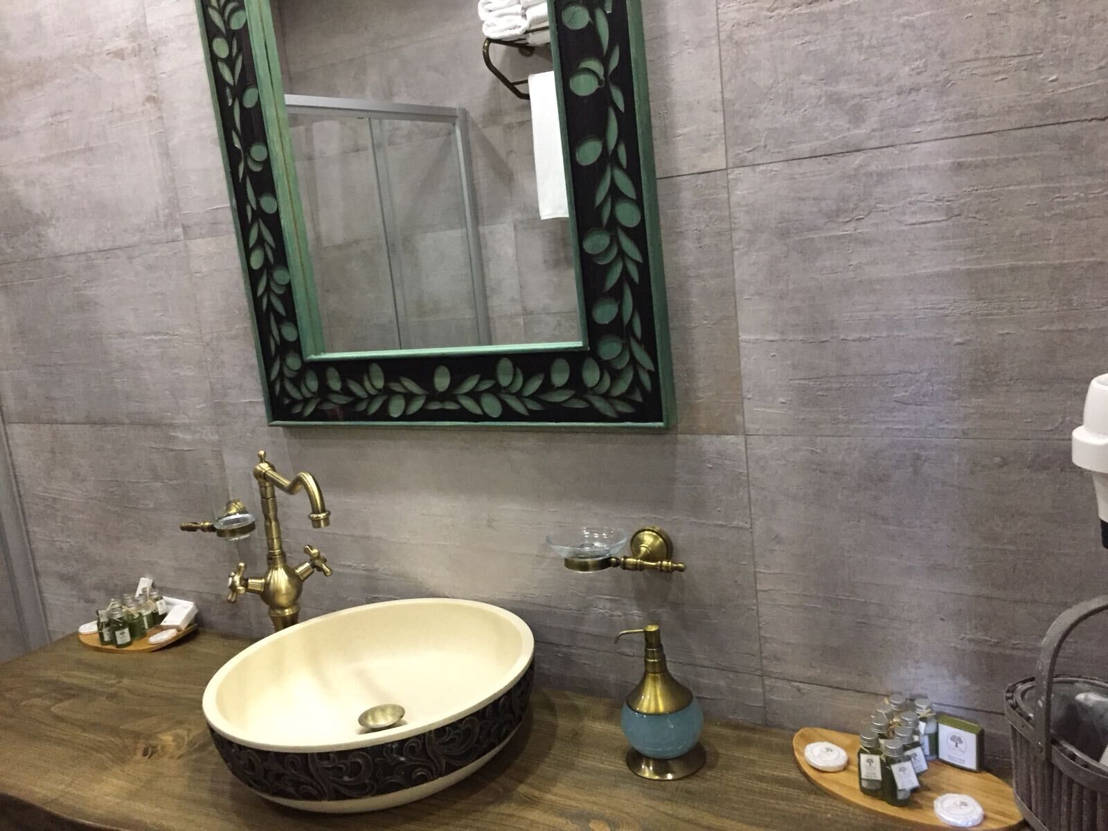 superior double or twin room, sea view | 2 bedrooms, minibar, in-room safe, desk