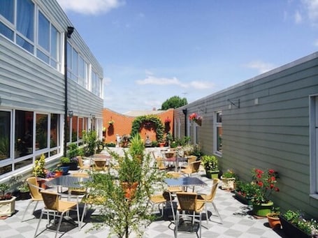 Outdoor dining. Star Anglia Hotel