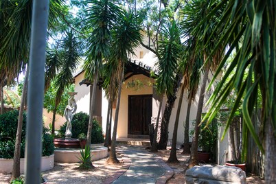 Thaba Legae Guest Lodge