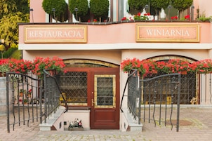 Se sirven desayunos, almuerzos y cenas; cocina internacional