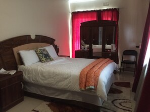 스탠다드룸, 정원 전망 | 책상, 간이 침대, 무료 WiFi