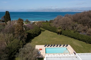 A heated pool - Villa Rosemarine (Corfu)