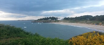 House near sea with large enclosed garden