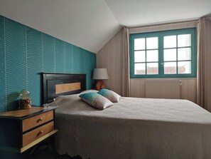 3 chambres, fer et planche à repasser, lit parapluie, Wi-Fi gratuit