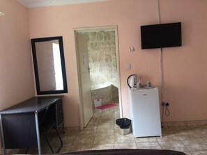 每日供應歐陸早餐 (每人 USD8)