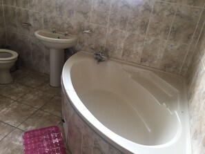 Standardzimmer | Komfortbadewanne