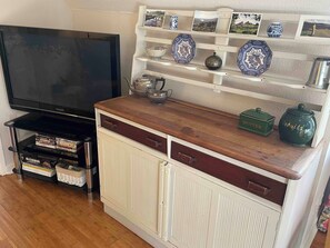 Interior - Walkers Retreat with excellent views, large garden and free WiFi (Holne)