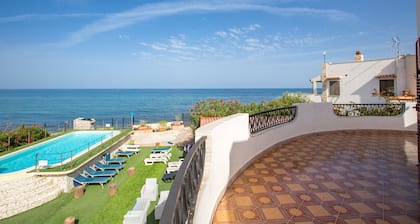 Villa on the beach whit private beach