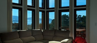 Eco-House Tavilo
