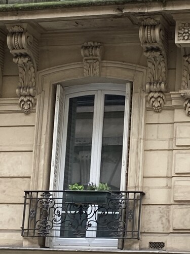 Apartment in the heart of Paris - L'Opéra and Montmartre.