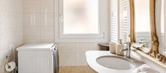 Close to San Marco and Biennale - spacious flat