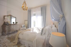 3 chambres, fer et planche à repasser, Wi-Fi gratuit, draps fournis