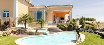 Luxury holidays Villa next to beaches, swimming pool jacuzzi 2 games room