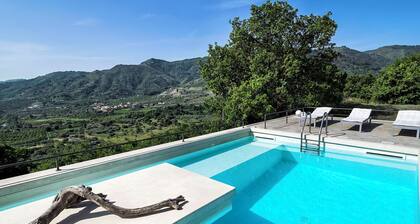 Villa panoramique avec piscine privée